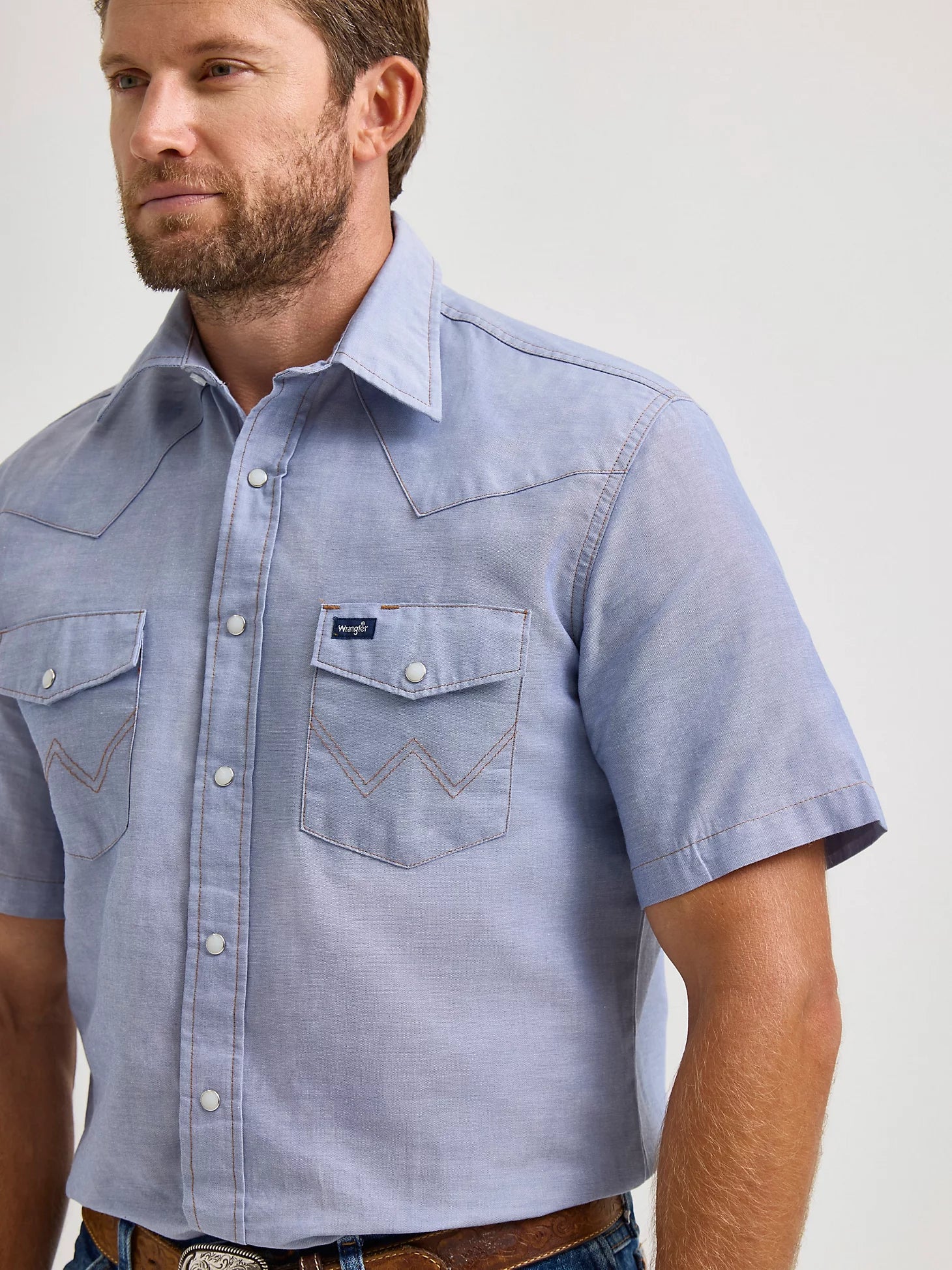 Wrangler Men's Cowboy Cut Western Work Chambray Short Sleeve Shirt, Size: 17 Wrangler Men's Cowboy Cut Western Work Chambray Short Sleeve Shirt, Size: 17
