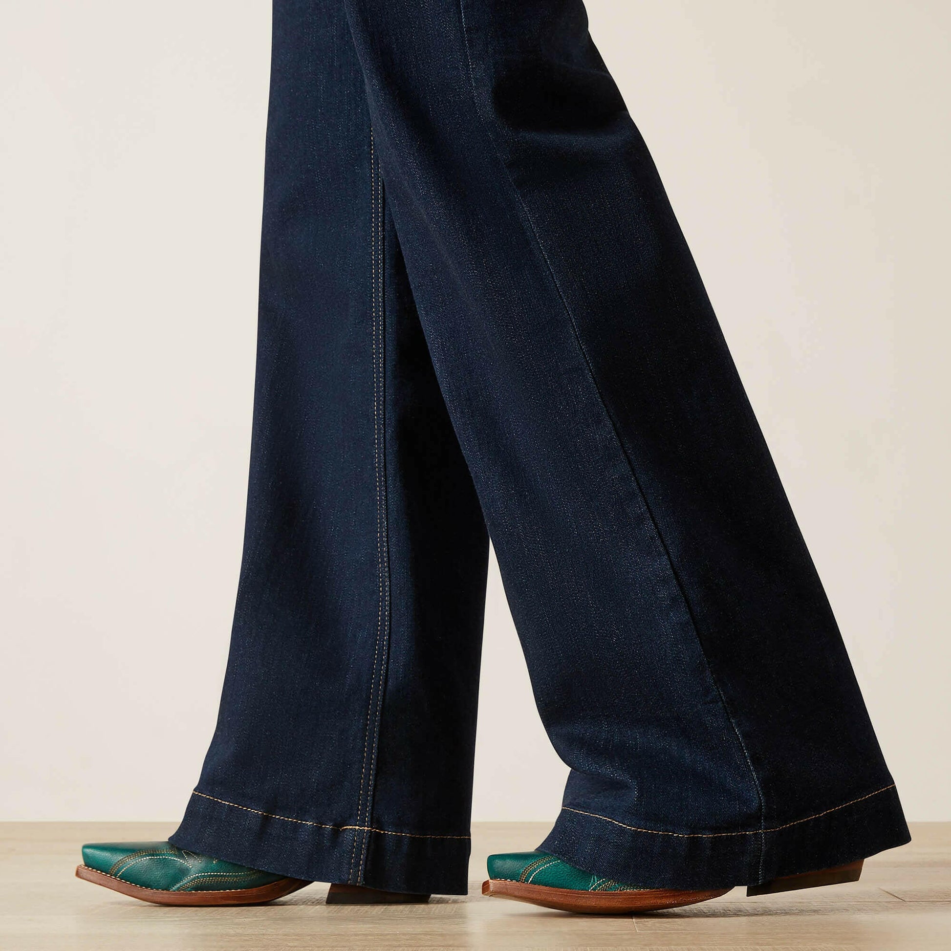 Ariat Women's Ultra High Rise Western Wide Jean.