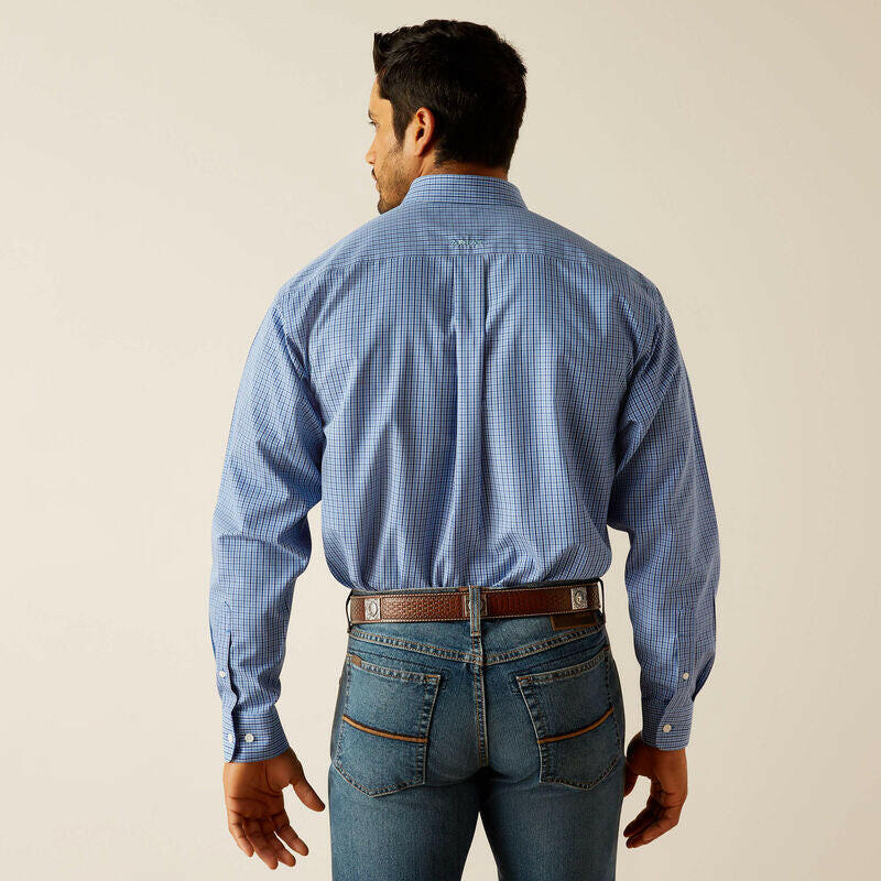 Ariat Men's Wrinkle Free Rowan Shirt.
