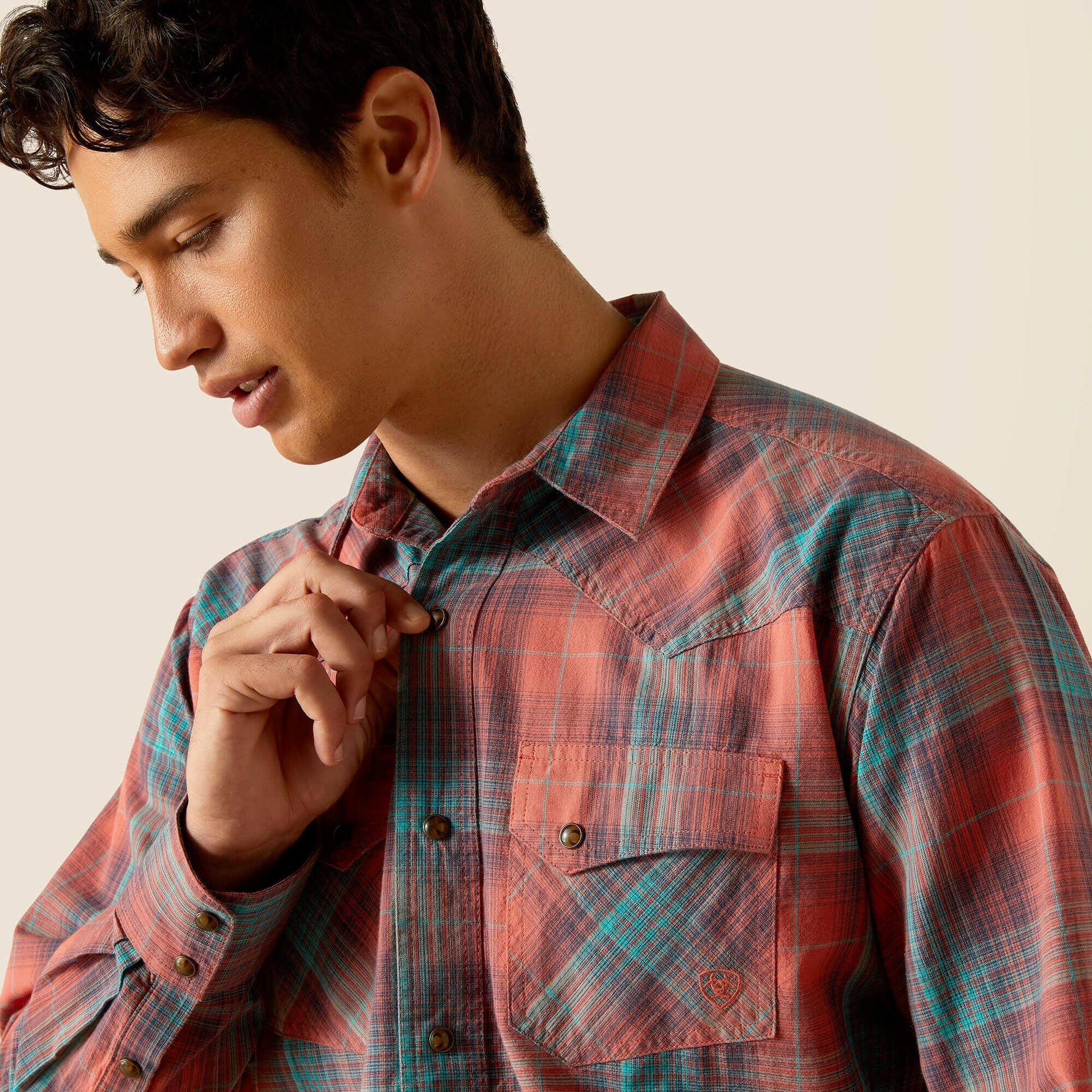 Ariat Men's Hernan Retro Fit Snap Front Shirt.