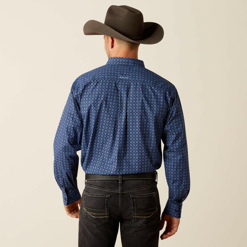 Ariat Men's Talon Classic Fit Button Down Shirt.