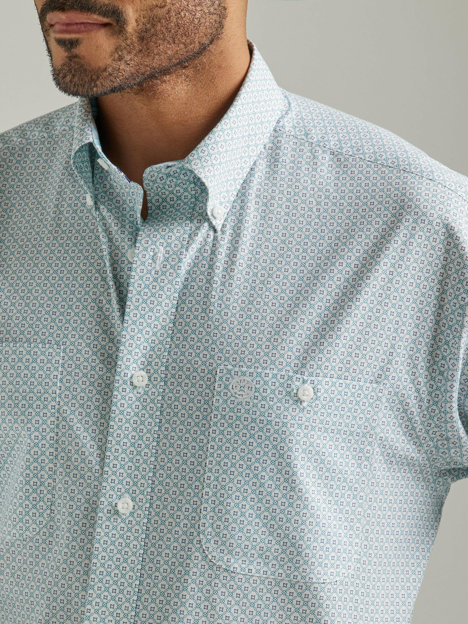 Wrangler Men's George Strait Button Down Shirt.