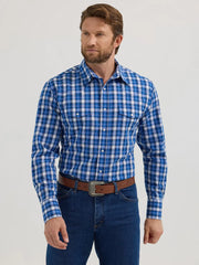 Wrangler Men's Wrinkle Resist Plaid Long Sleeve Snap Front Shirt.