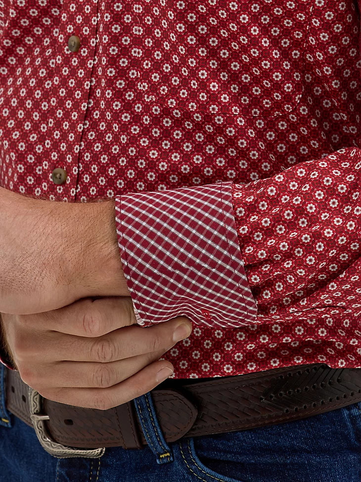 Wrangler Men's George Strait Button Down Shirt.