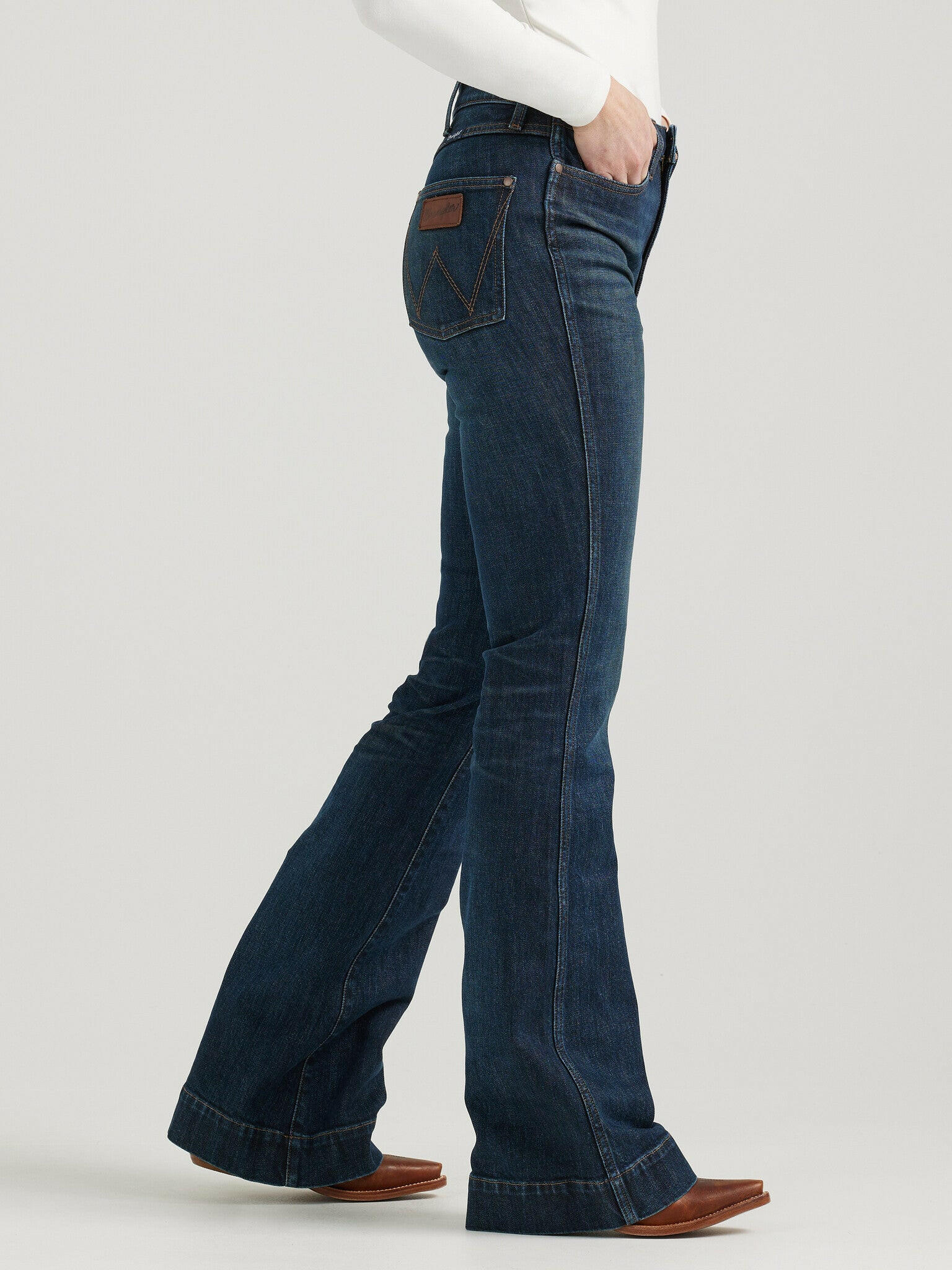 Wrangler Women's Retro Bailey High Rise Trouser Jean.