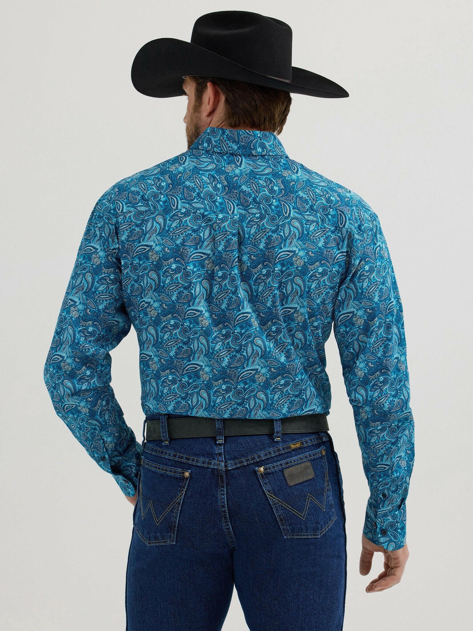 Wrangler Men's George Strait Paisley Print Button Down Shirt.