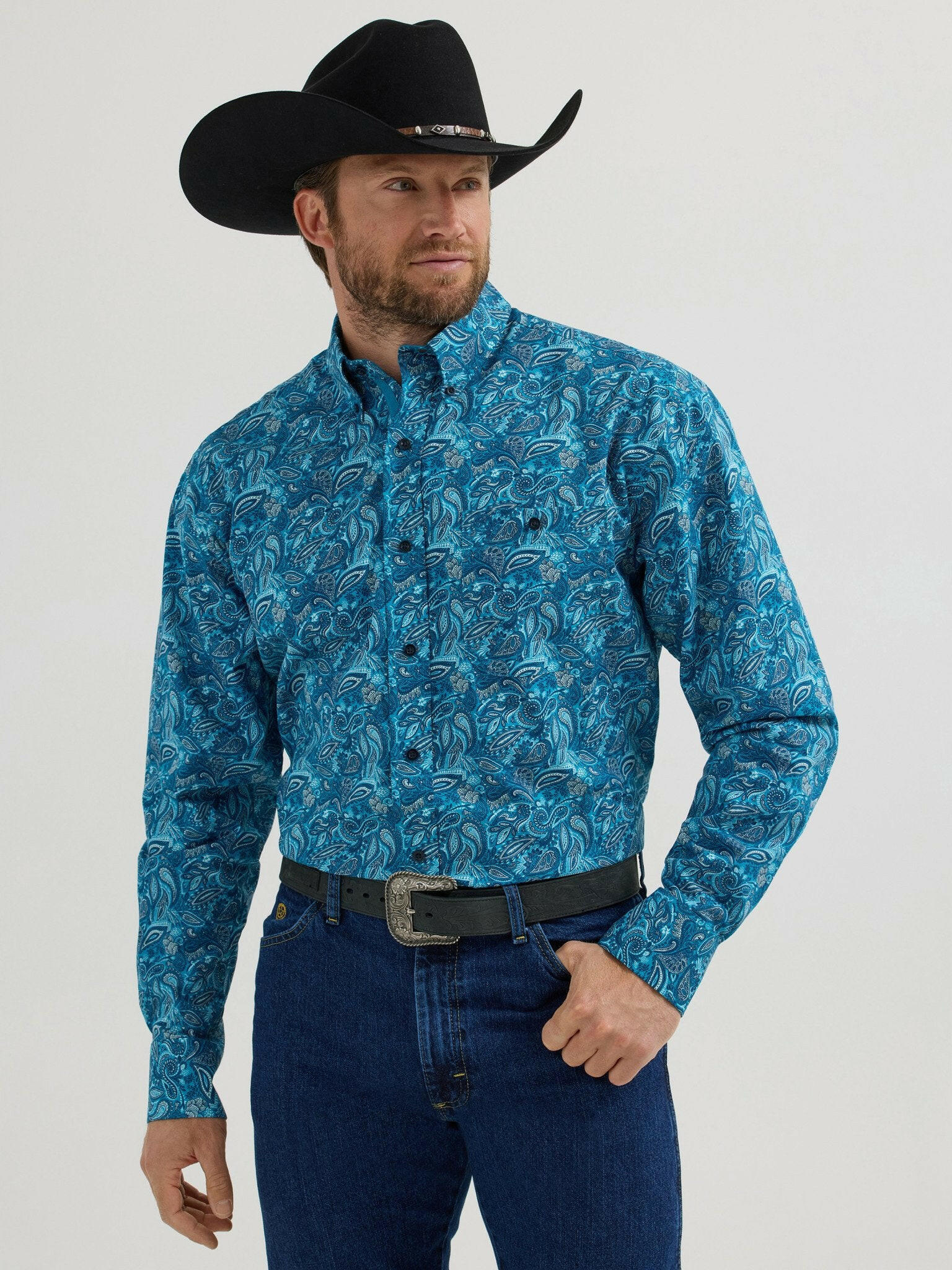Wrangler Men's George Strait Paisley Print Button Down Shirt.