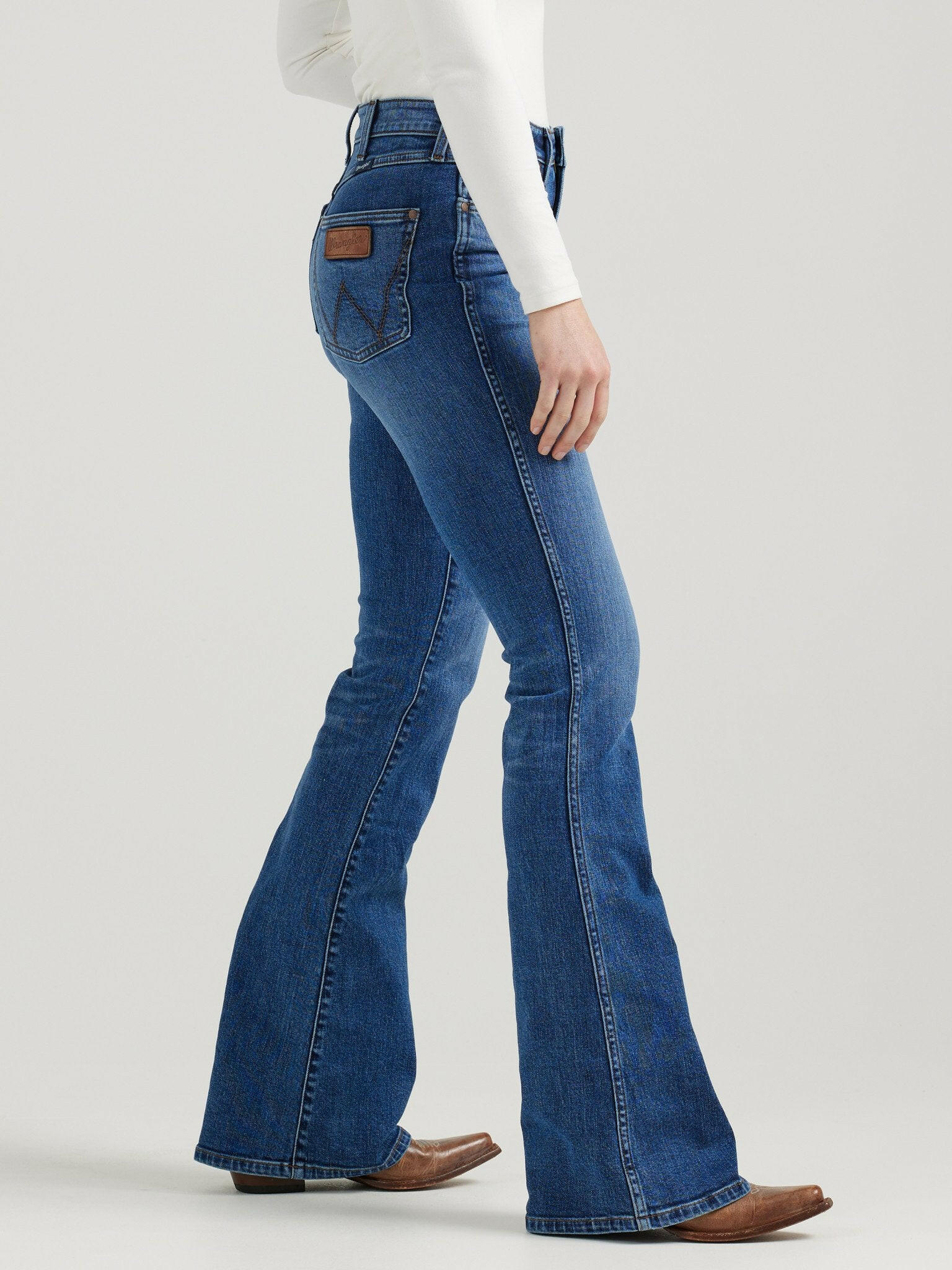 Wrangler Women's Retro Bailey High Rise Flare Jean.