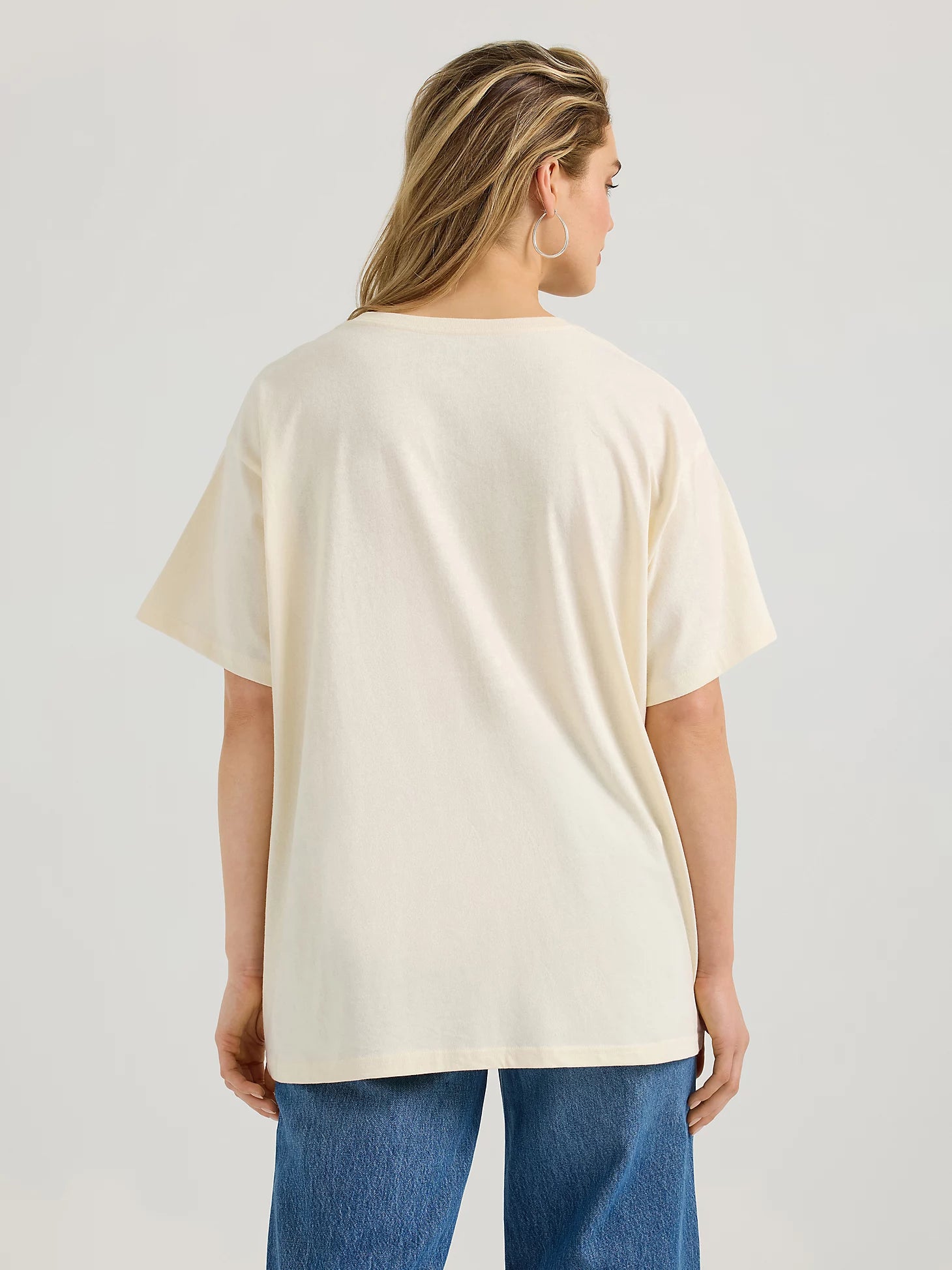 Wrangler Women's Oversized Graphic Tee.