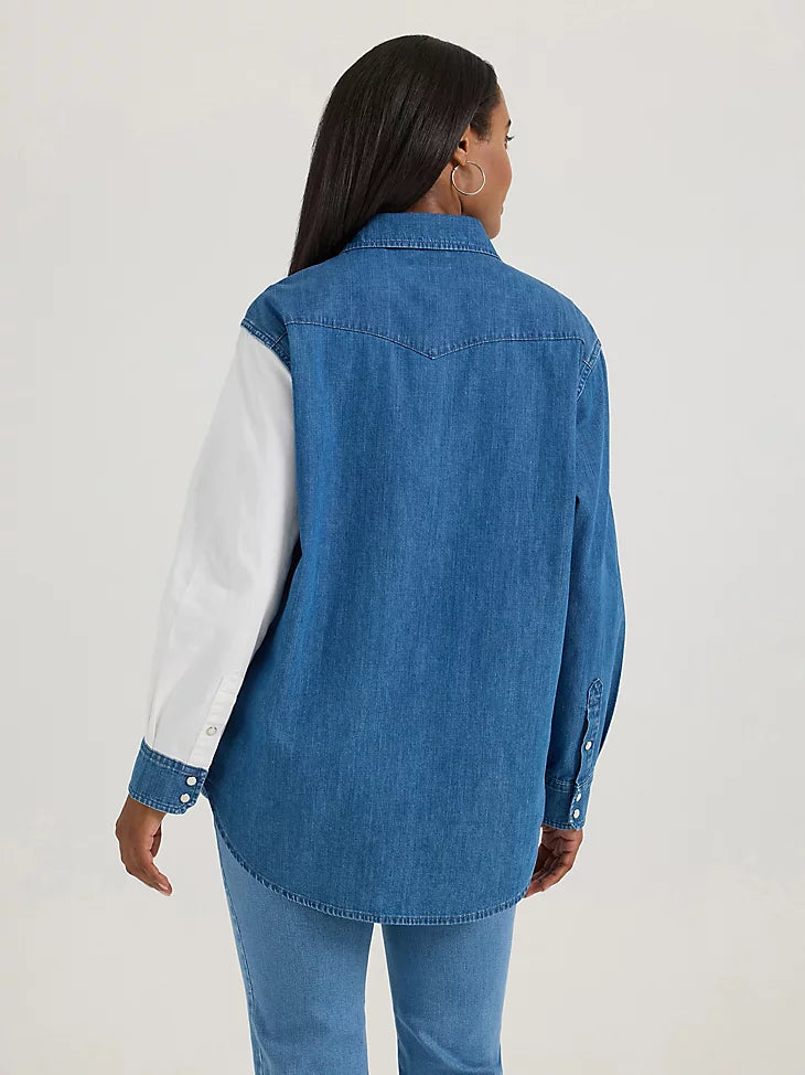 Wrangler Women's Pieced Boyfriend Denim Western Snap Front Shirt.