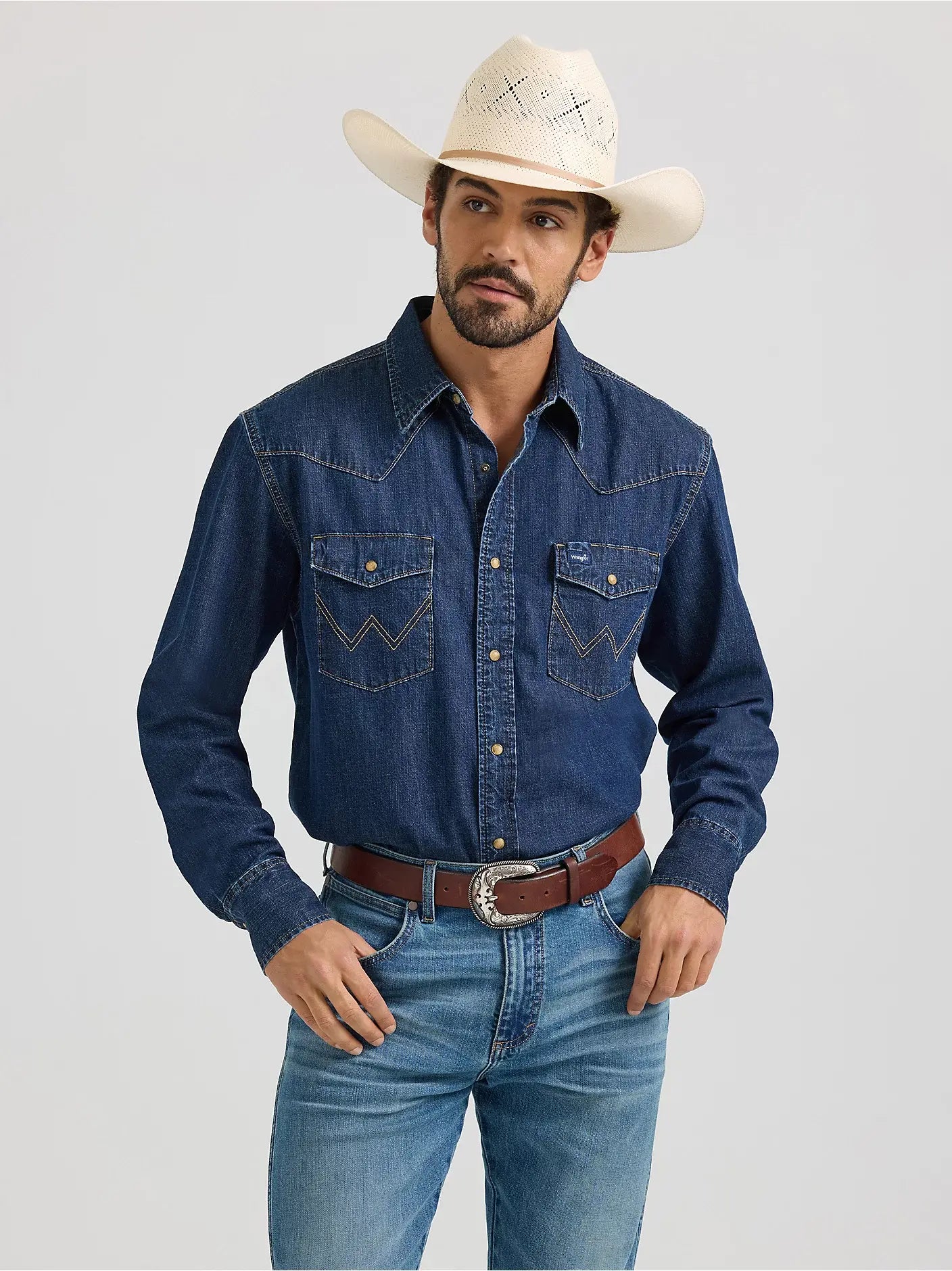 Wrangler Men's Classic Denim Western Snap Front Shirt.