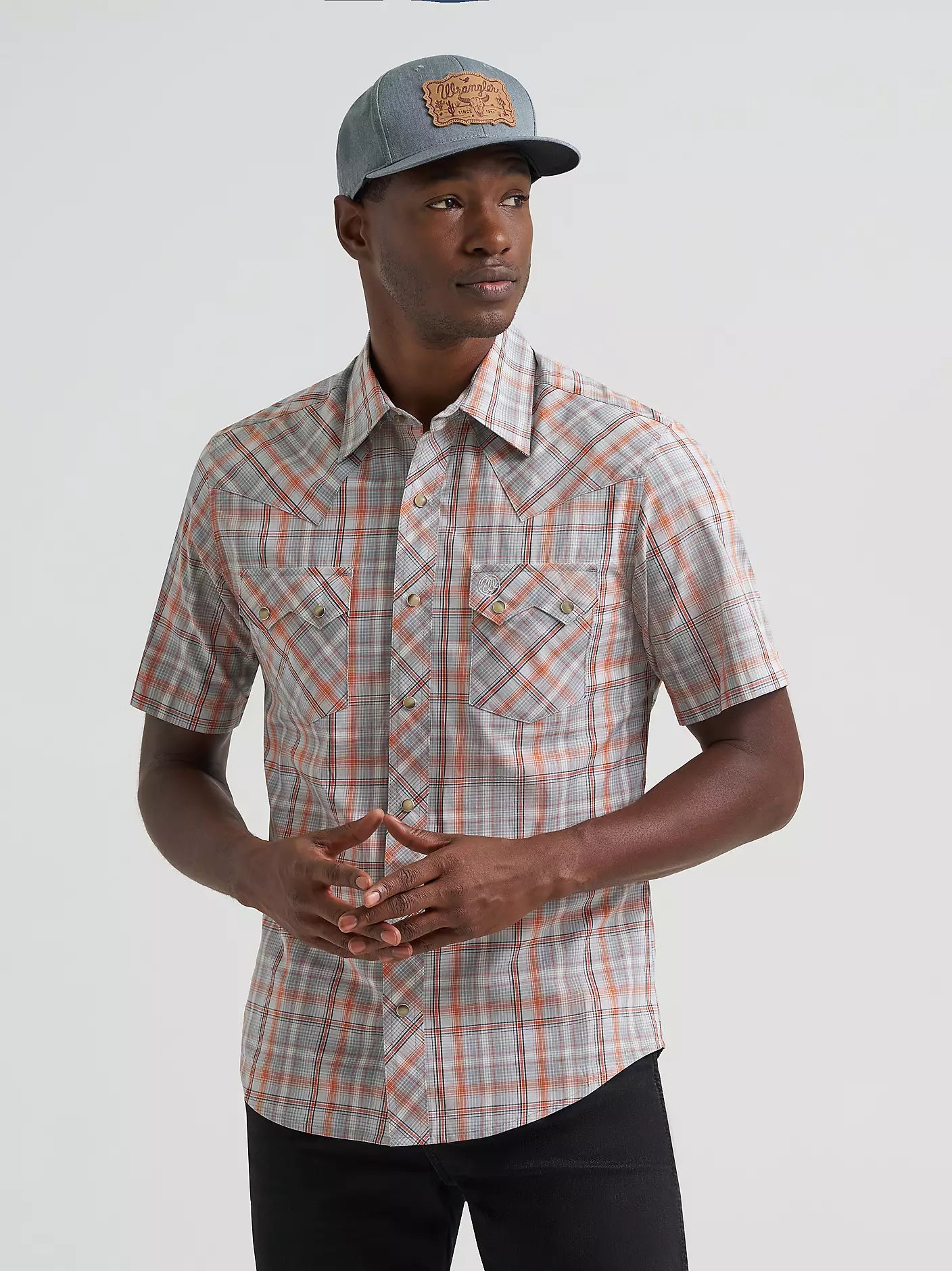 Wrangler Men's Retro Modern Fit Plaid Short Sleeve Shirt 2378935