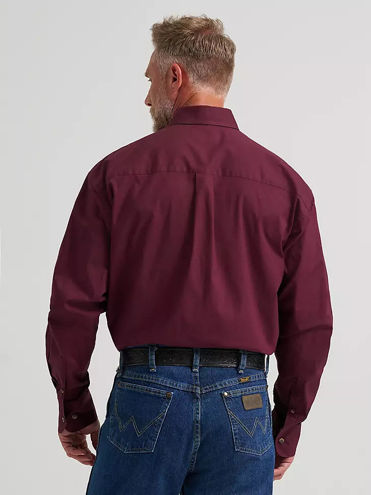 Wrangler Men's George Strait Burgundy Solid Button Down Shirt 112385371