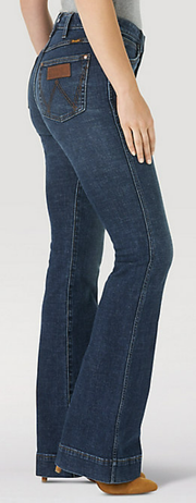 Wrangler Ladies Sara High Rise Trouser.