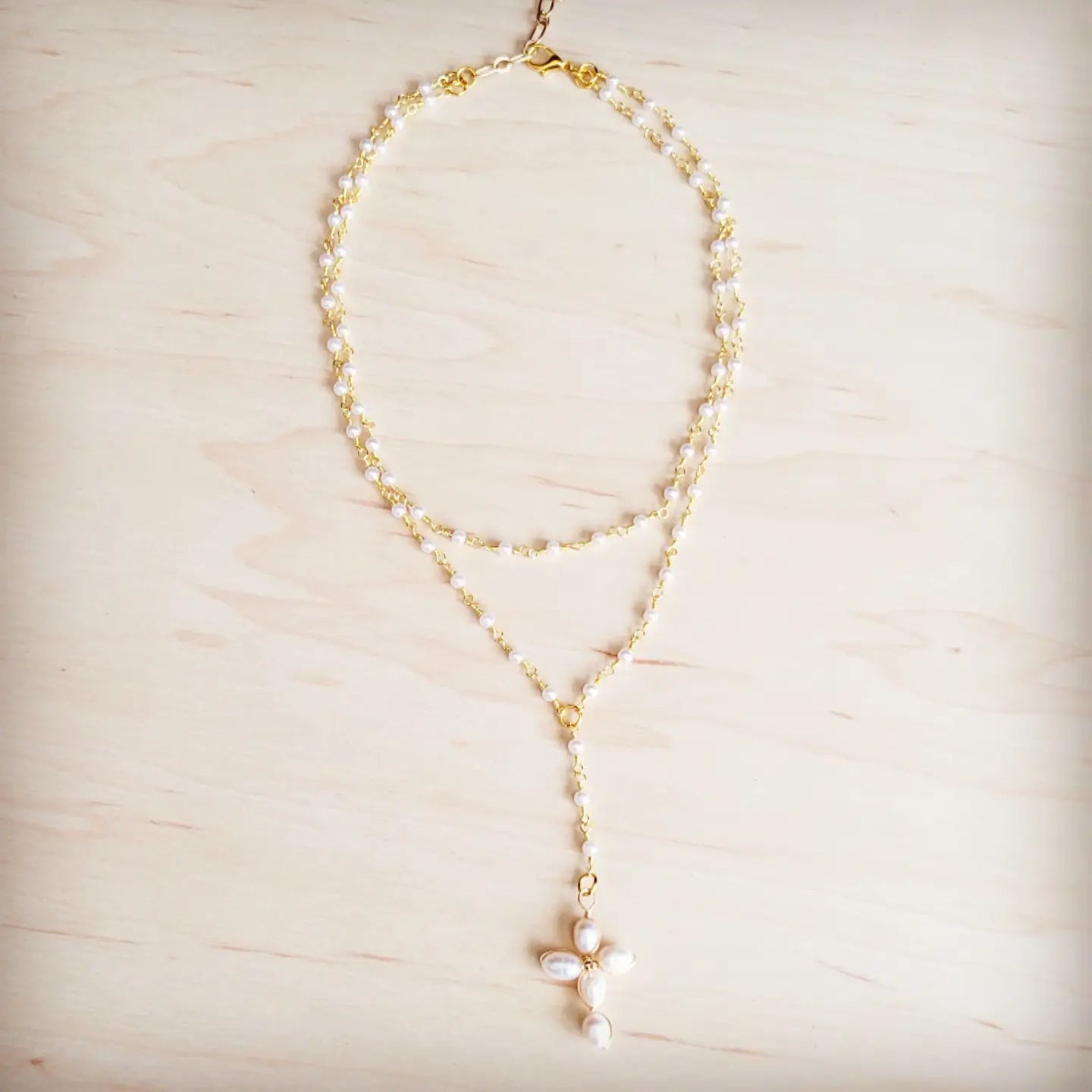 The Jewelry Junkie Beaded Gold Necklace with Cross 257KU