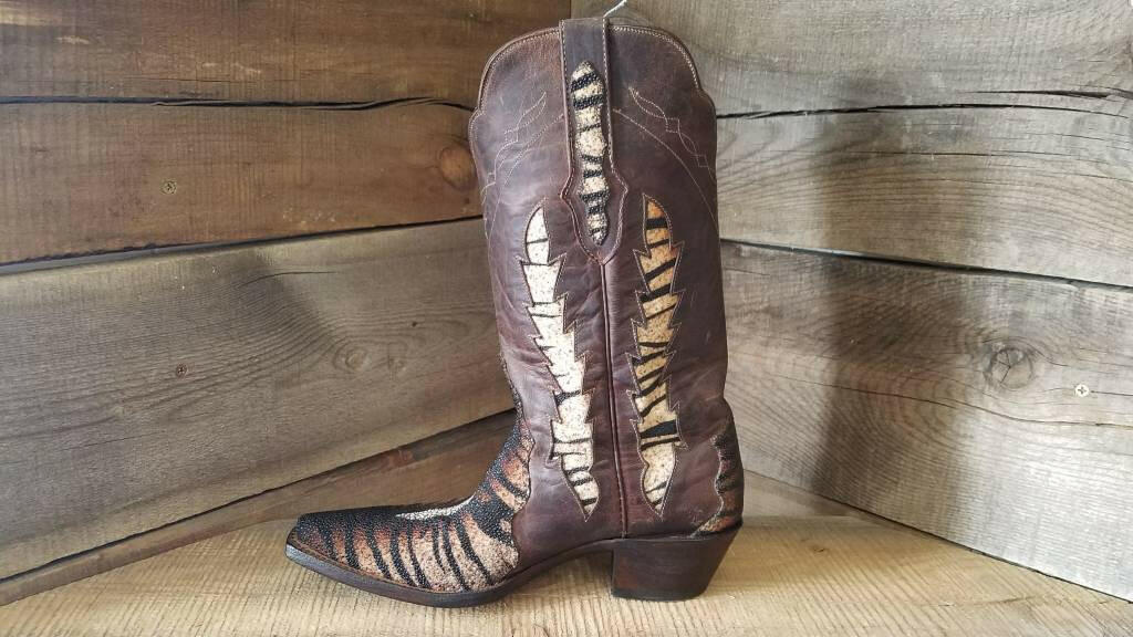 Black Jack Women's Western Boot.