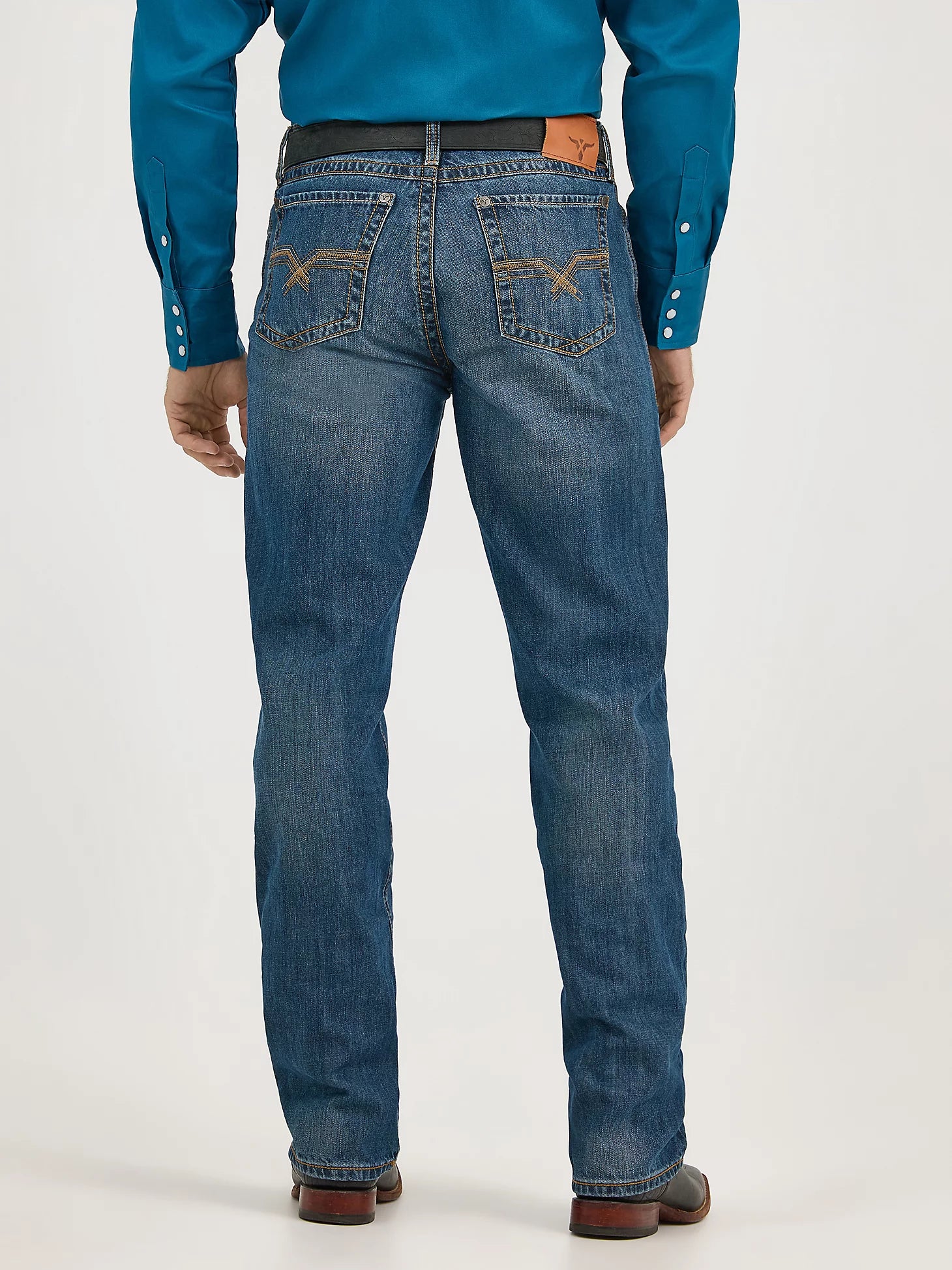 Wrangler Men's 20X Relaxed Straight Leg Jean 33MWXWL