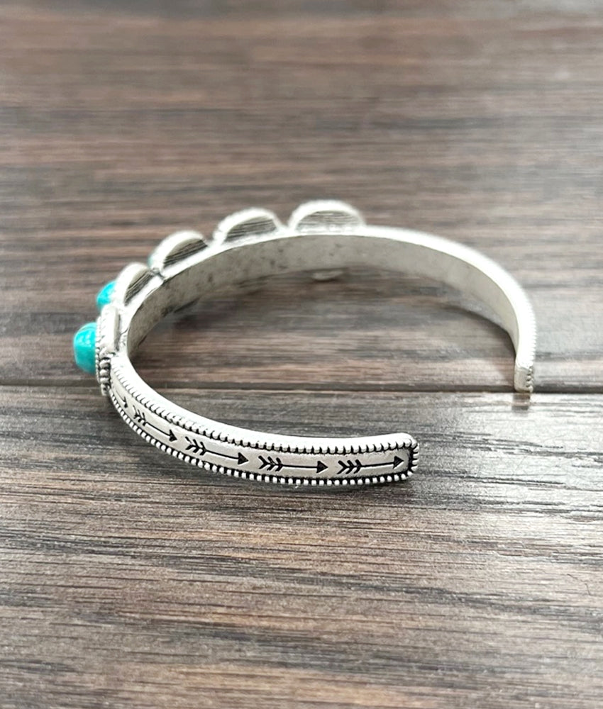 Isac Trading Small Turquoise Cuff Bracelet 711321
