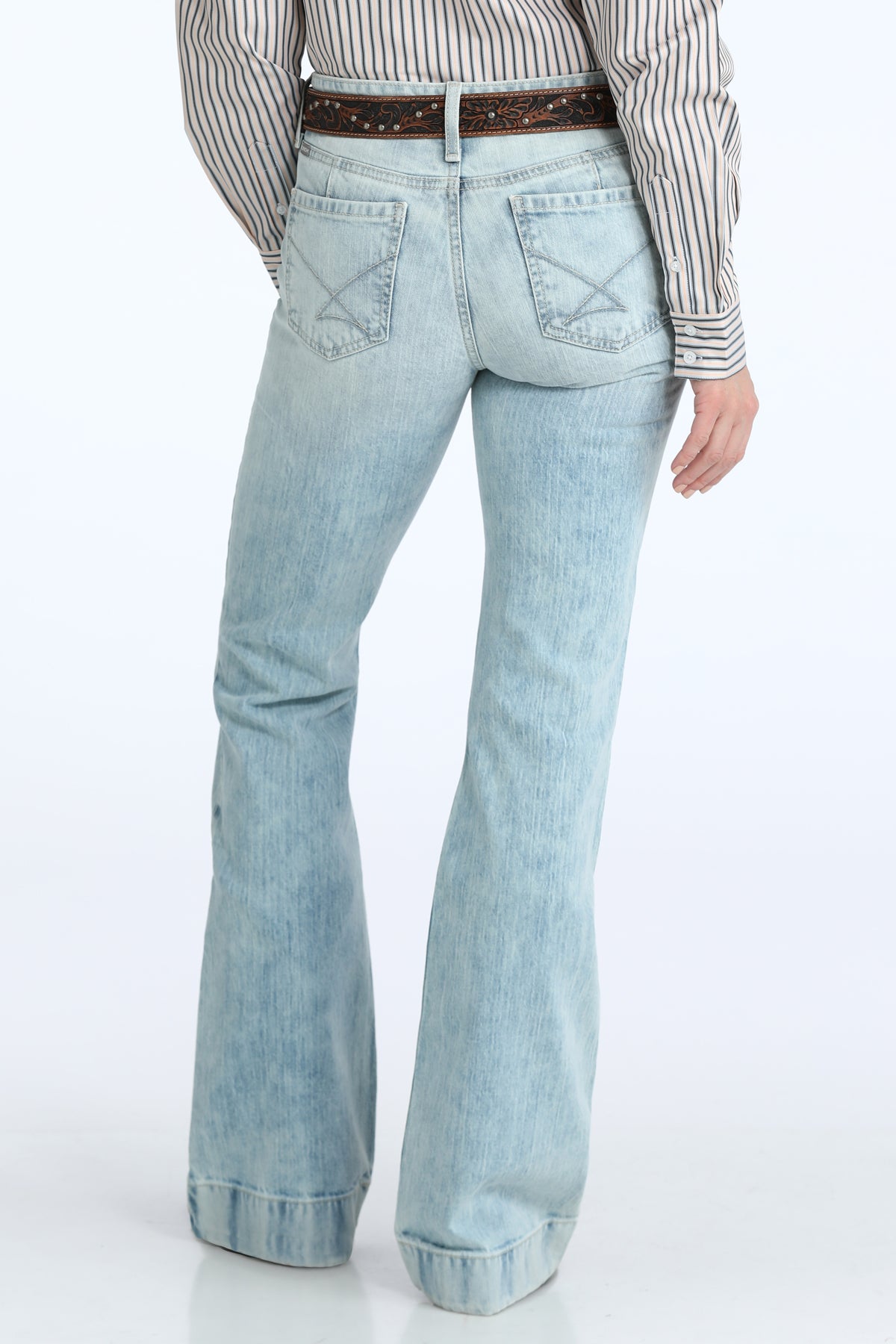 Cinch Women's Lynden Light Stone Wash Jean MJ81454096
