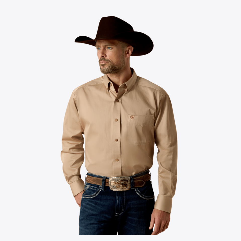 Ariat Men's Solid Twill Classic Fit Button Down Shirt 10000505