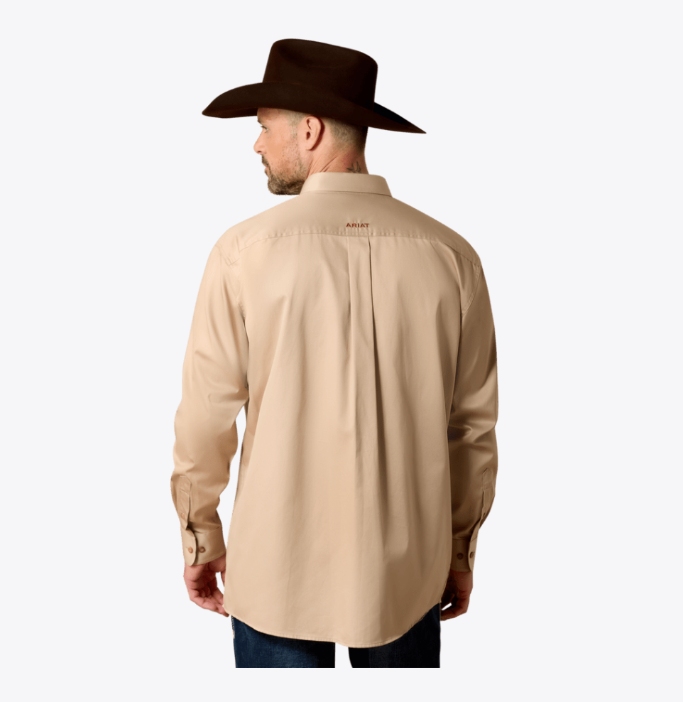 Ariat Men's Solid Twill Classic Fit Button Down Shirt 10000505