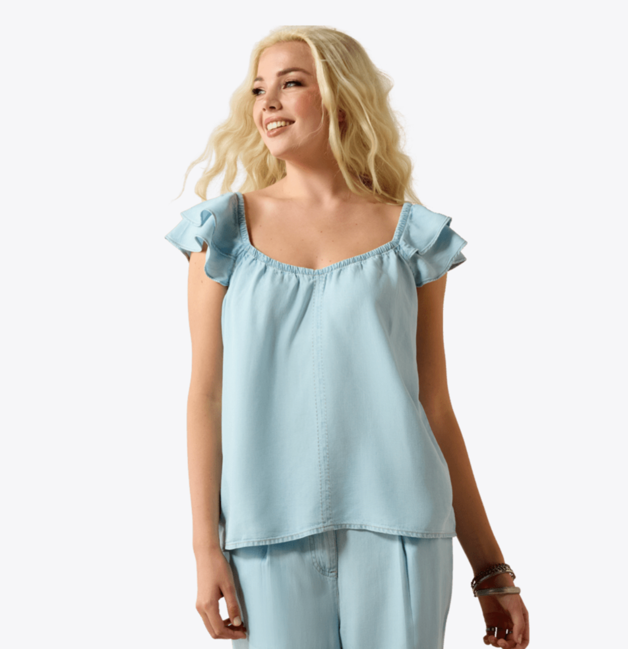 Ariat Women's Lynn Indigo Washed Top 10071135