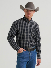 Wrangler Men's George Strait Black Long Sleeve Shirt 2385359