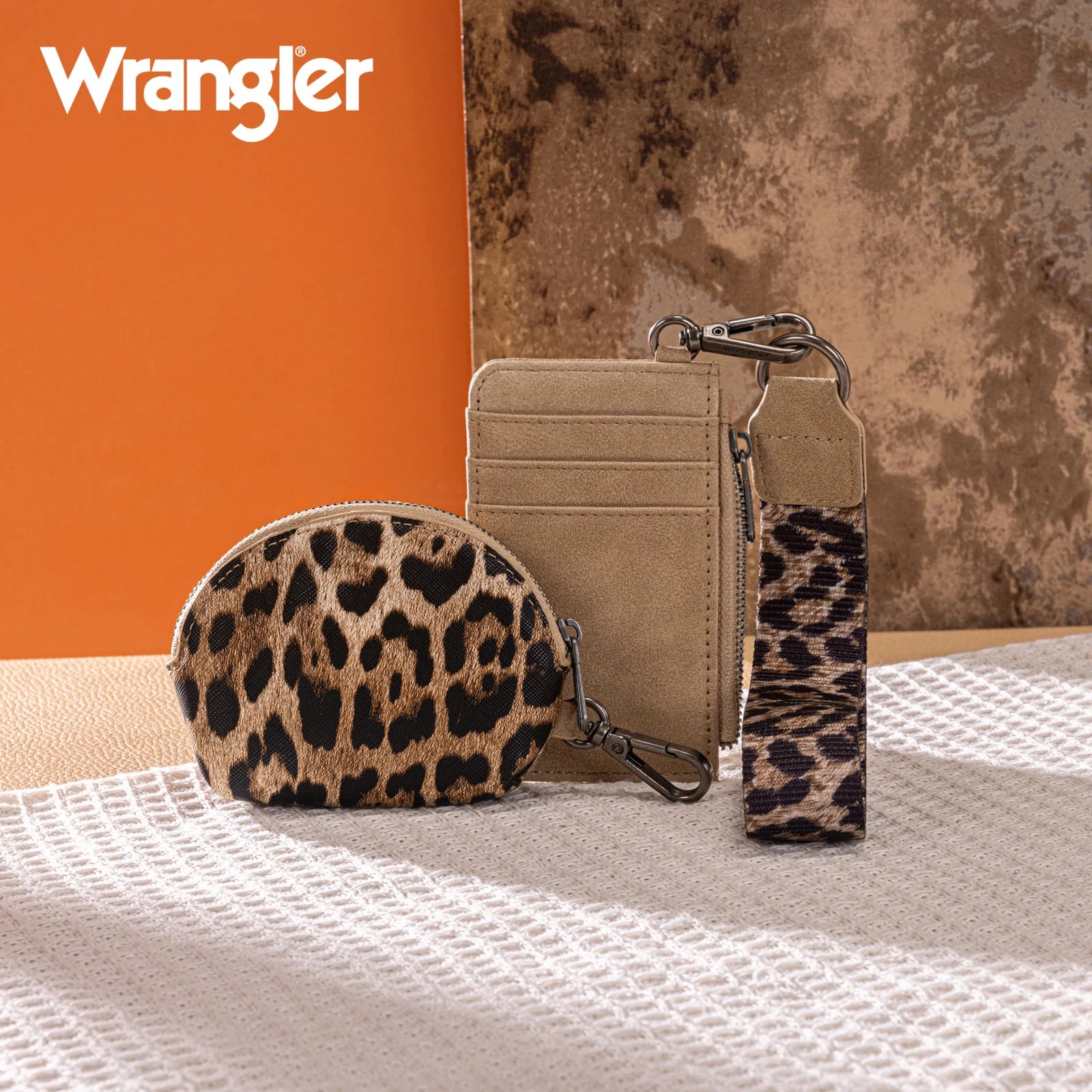Wrangler Leopard Print Dual Pouch Wristlet WG296-W0051TN