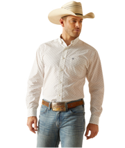 Ariat Men's Oden Wrinkle Free Button Down Shirt Size Large.