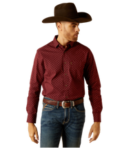 Ariat Men's McKinley Modern Fit Button Down Shirt.