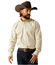 Ariat Men's Wrinkle Free Griffin Classic Fit Button Down Shirt.