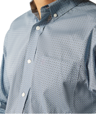 Ariat Men's Wrinkle Free Leonard Button Down Shirt.