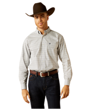 Ariat Men's Reign Classic Fit Button Down Shirt.
