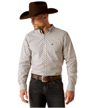 Ariat Men's Cario Fitted Button Down Shirt.