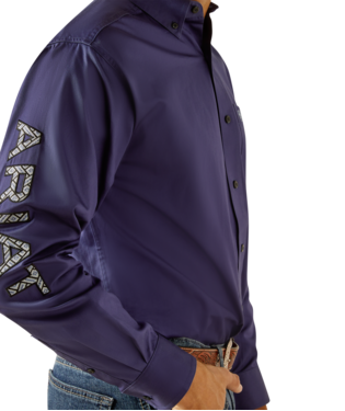 Ariat Men's Team Logo Twill Classic Fit Button Down Shirt.