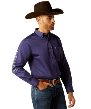 Ariat Men's Team Logo Twill Classic Fit Button Down Shirt.