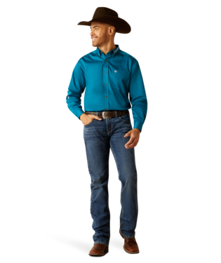 Ariat Men's Team Logo Twill Classic Fit Button Down Shirt.