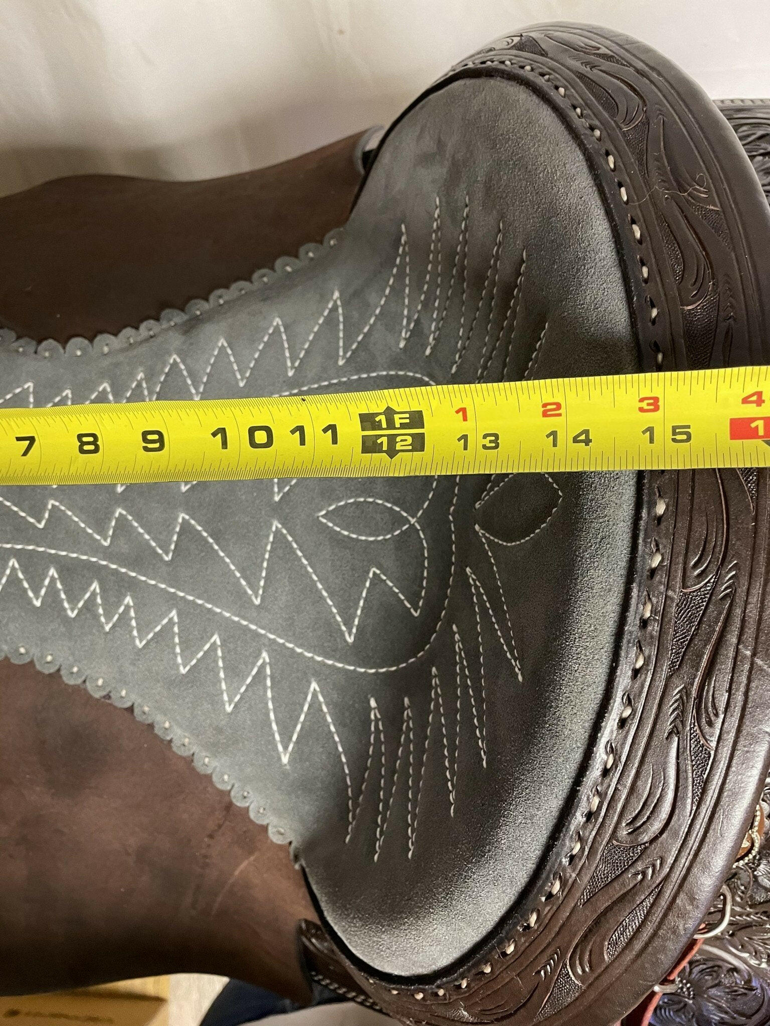 Circle Y 14.5" Chocolate Mesquite Roper.