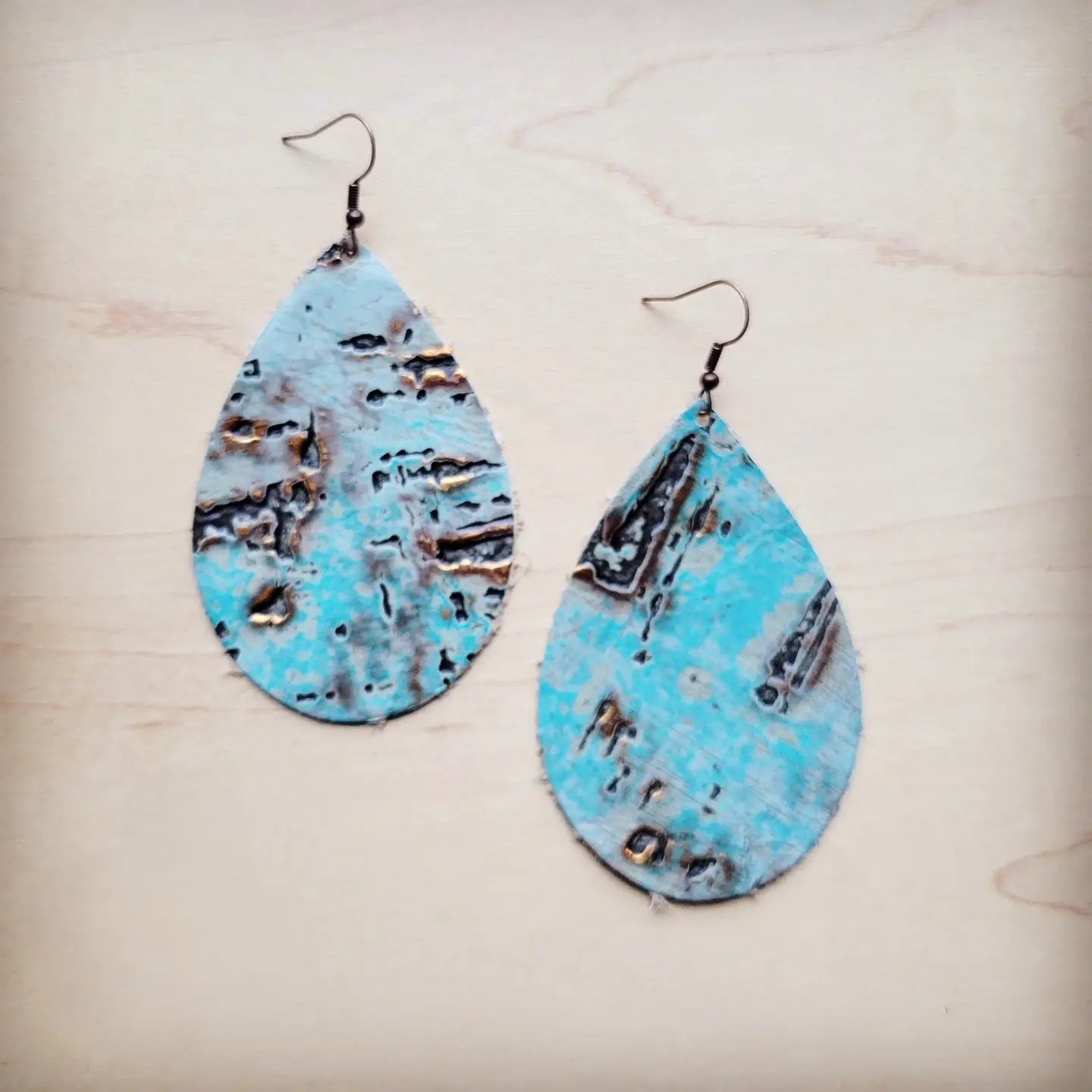 The Jewelry Junkie Turquoise Metallic Leather Teardrop Earrings 222M-L