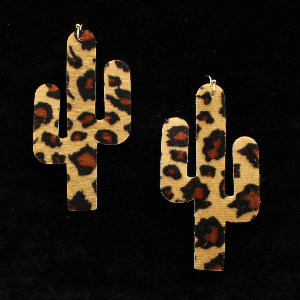 Blazin' Roxx Leopard Earrings.