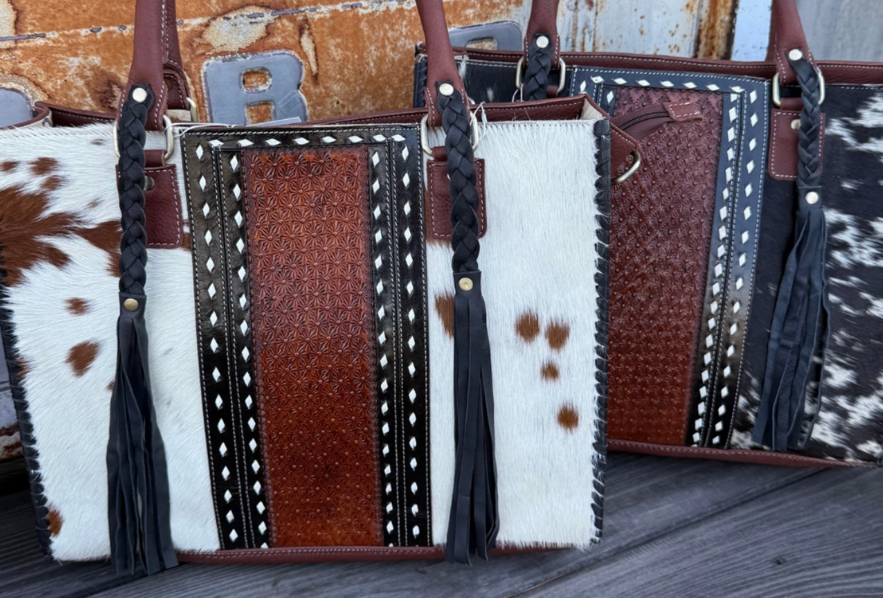 COUNTRYSIDE HARPER RANCH PURSE.