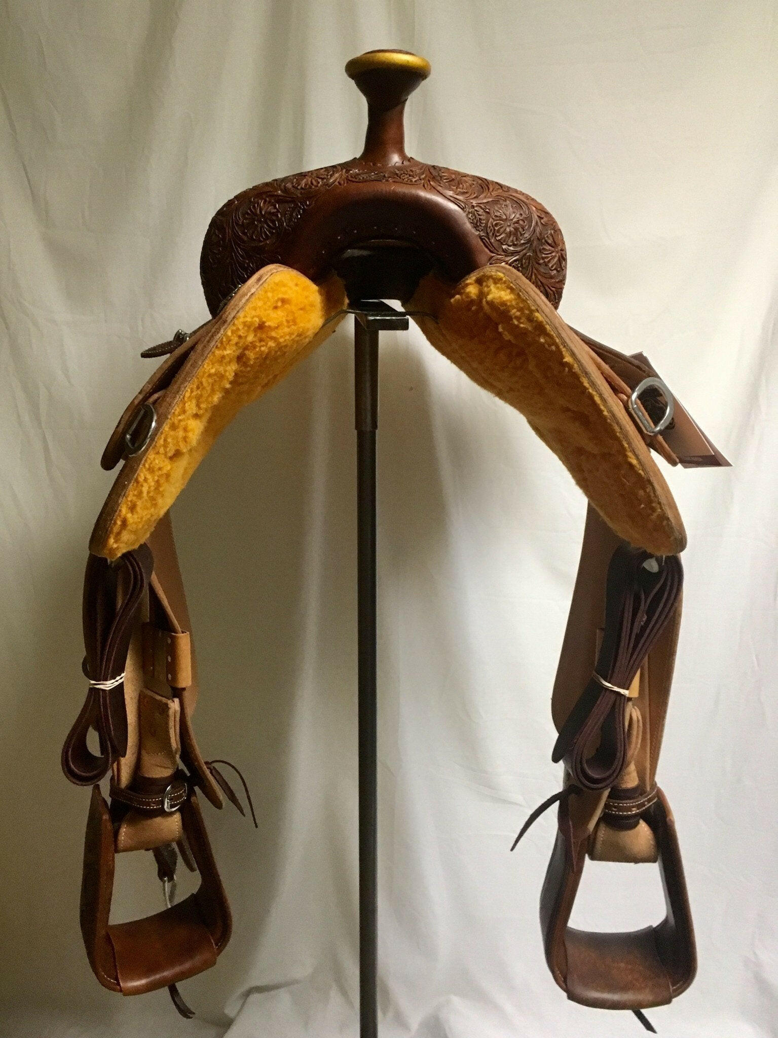 Martin 14" Hard Seat Roper Saddle.