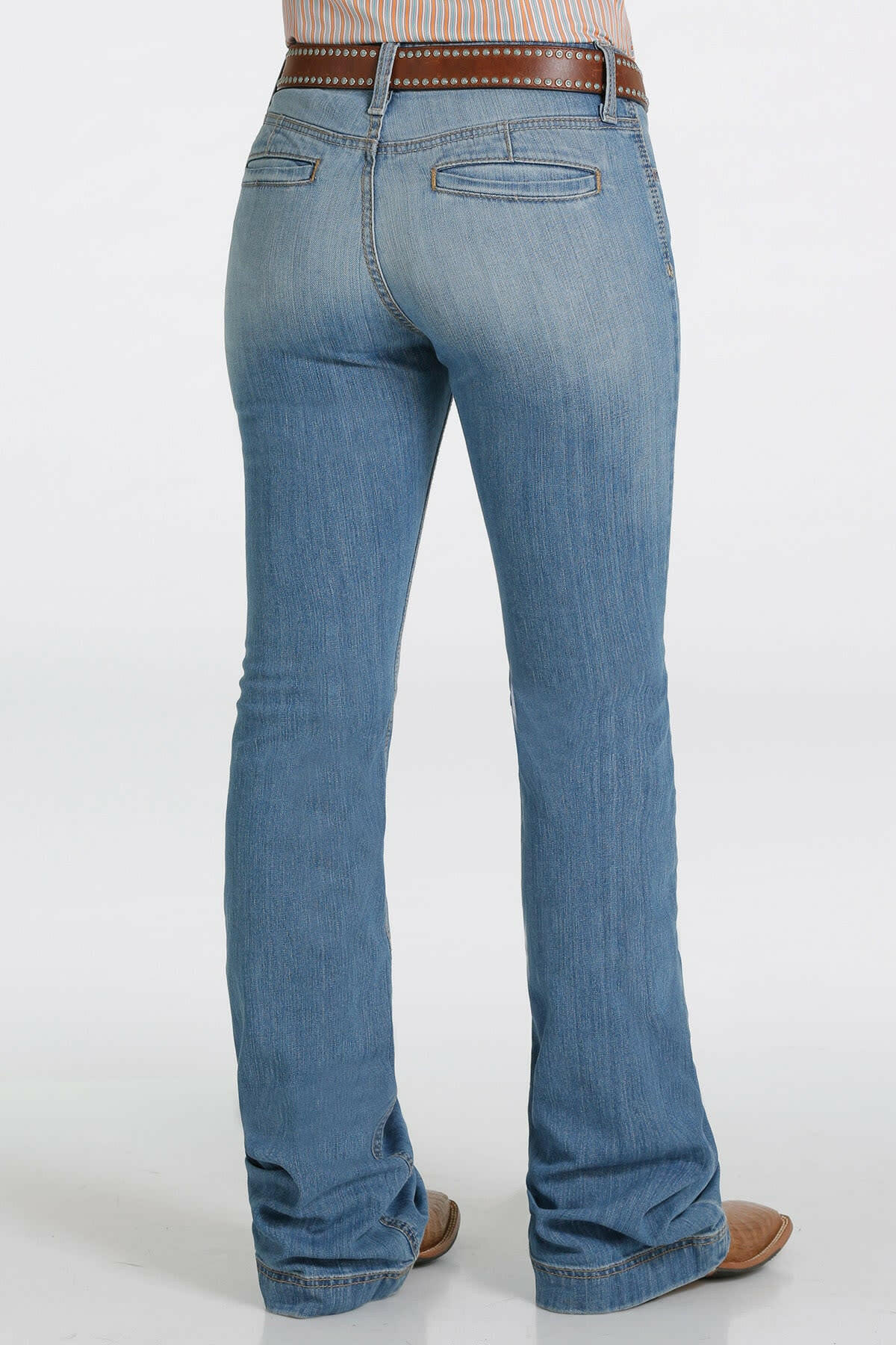 Cinch Ladies Light Wash Lynden Trouser.
