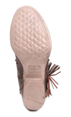 Circle G Ladies Distressed Fringed & Studded Booties.