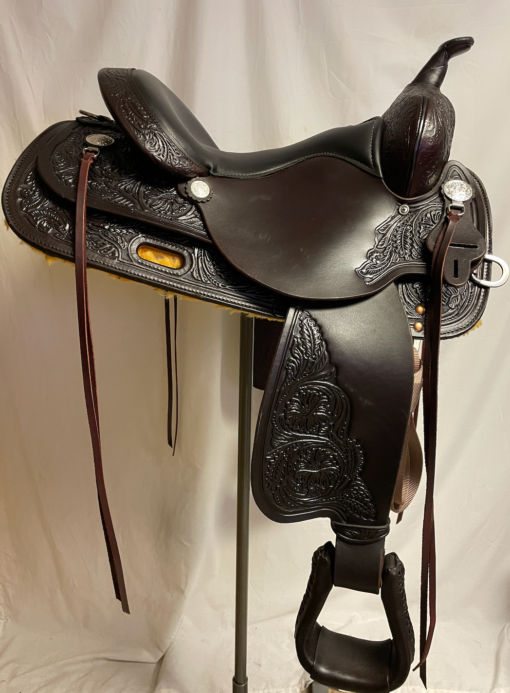 High Horse Mineral Wells 15" Trail Saddle 6812-1501-05