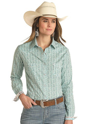 Roughstock Ladies Snap Front Shirt.
