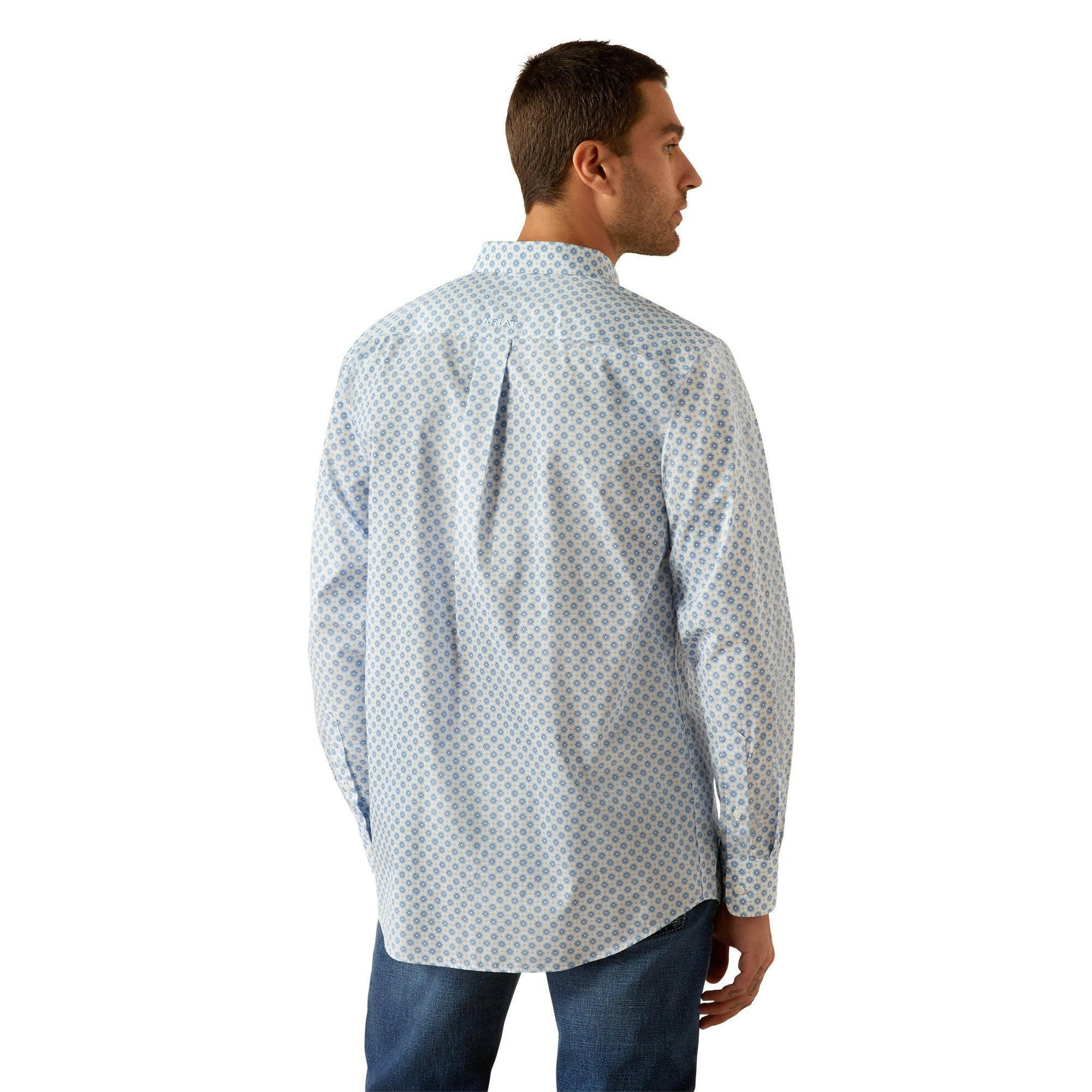 Ariat Men's Wrinkle Free Booker Fitted Button Down Shirt.