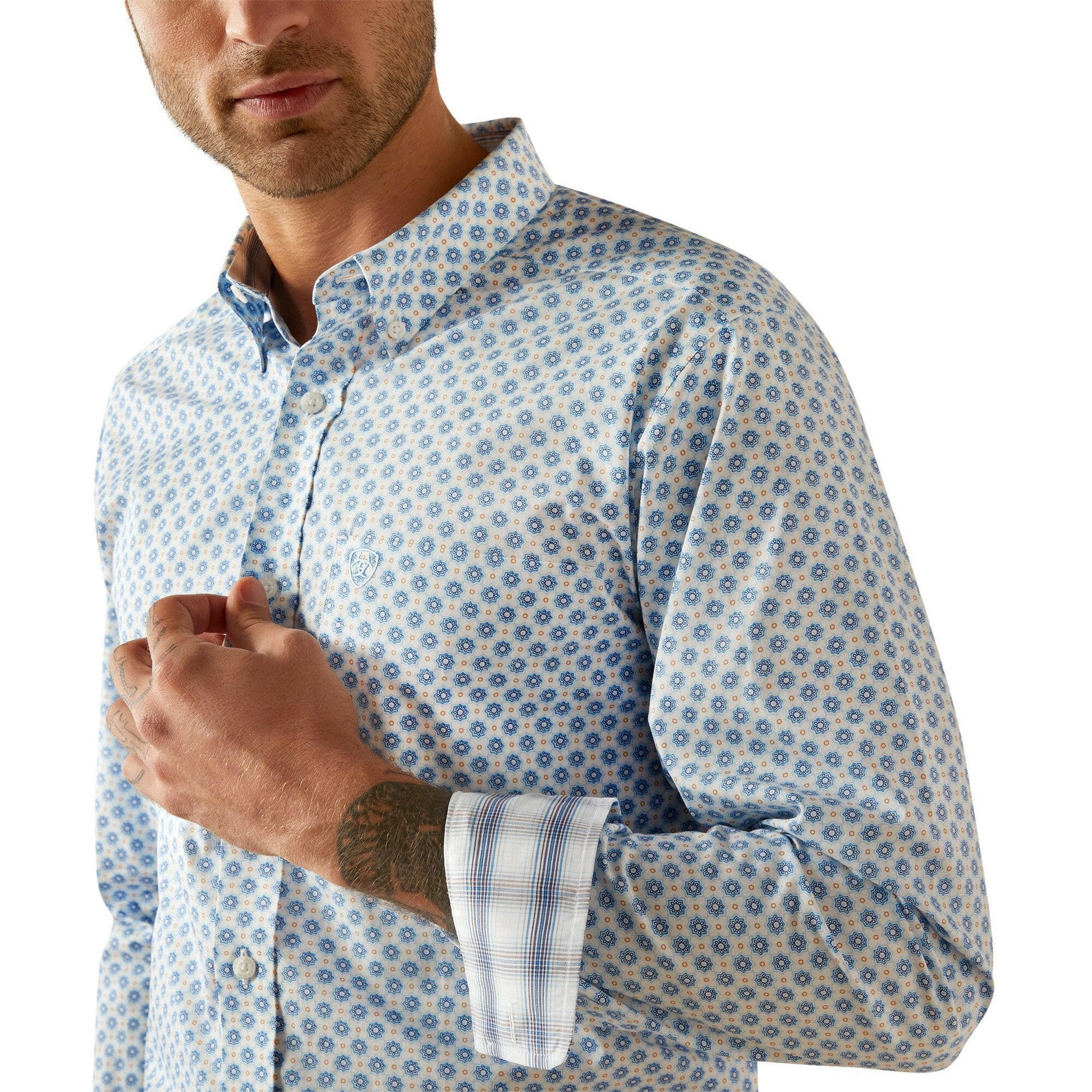 Ariat Men's Wrinkle Free Booker Fitted Button Down Shirt.