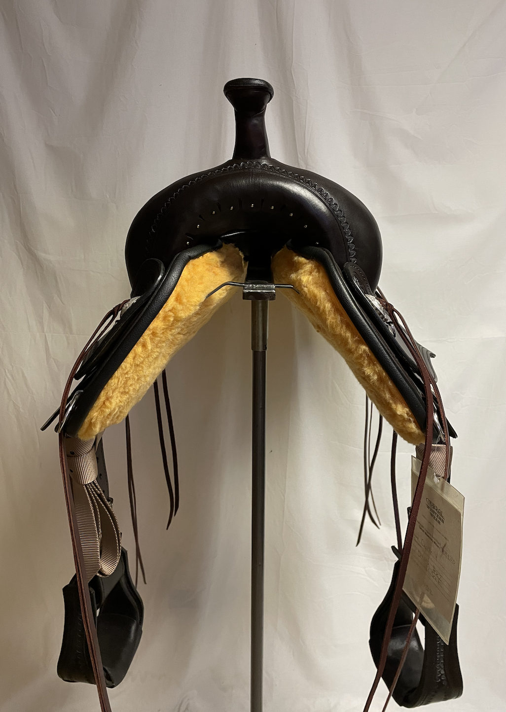 Circle Y 16" Omaha Trail Saddle.
