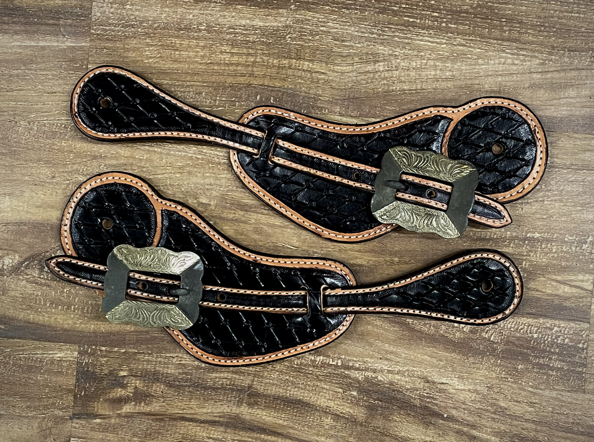 Circle Y Men's Sabinal Spur Straps.